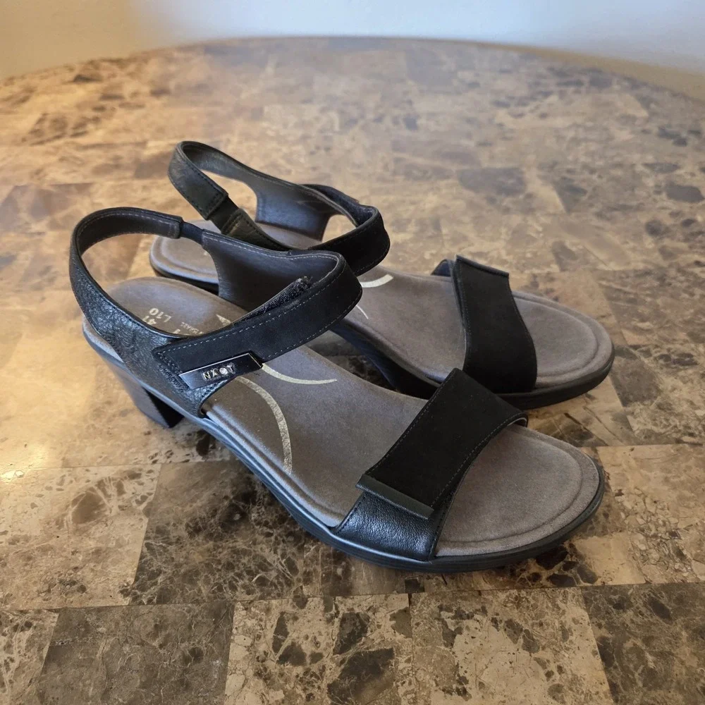 Naot Intact Sandals Wms 10 Black Block Heel Double Strap Boho basic chic EU 41